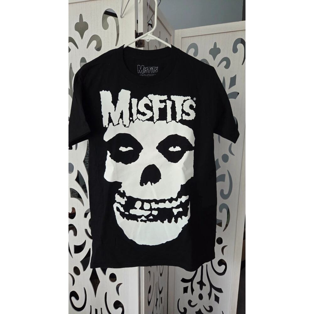 Misfits Crimson Ghost Skull Punk Rock Band T-Shirt Black Small 2014 NWOT